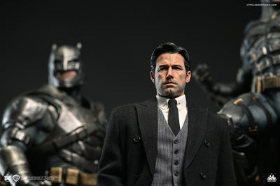 Justice League (2017) - Bruce Wayne 1/4 Scale Statue