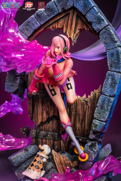 Vinsmoke Reiju 1/6 Scale Statue