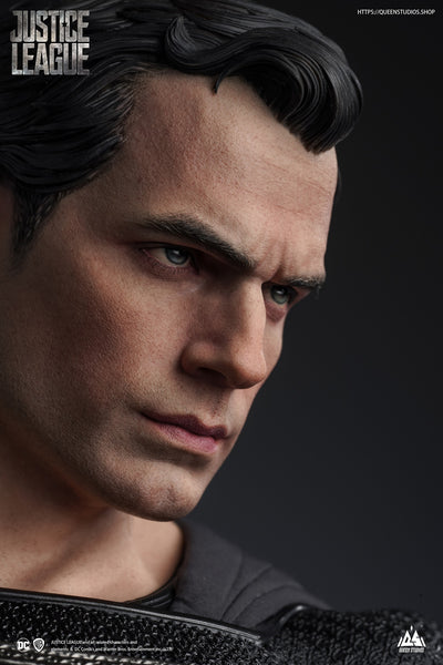 Superman (Henry Cavill) Black Suit (Regular Version) 1/3 Scale Statue