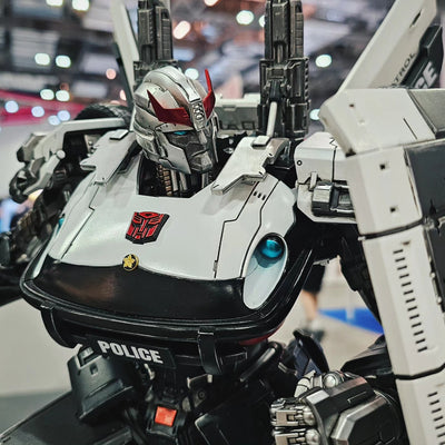 Transformers - Prowl 1/10 Scale Statue