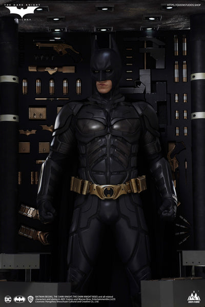 The Dark Knight - Batman (Ultimate Ed. - Armory) Life-Size Statue