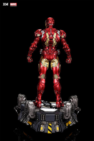 Iron Man - Suit Up (Ver. A) 1/4 Scale Statue