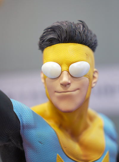 Invincible - Mark Grayson 1/4 Scale Statue