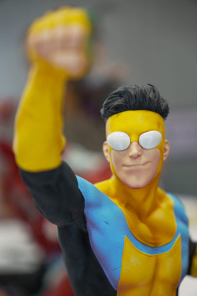 Invincible - Mark Grayson 1/4 Scale Statue