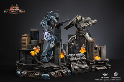 Pacific Rim - Gipsy Avenger vs. Obsidian Fury (Suite Version) Statue