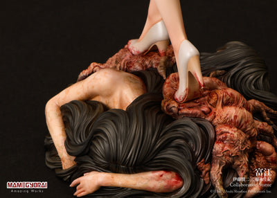 Tomie - Junji Ito x Yoshiki Fujimoto Collaboration Statue
