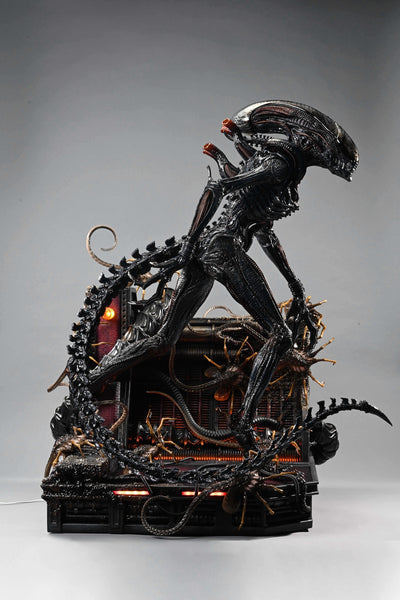 Alien: Romulus - Scorched Earth Xenomorph 1/3 Scale Statue