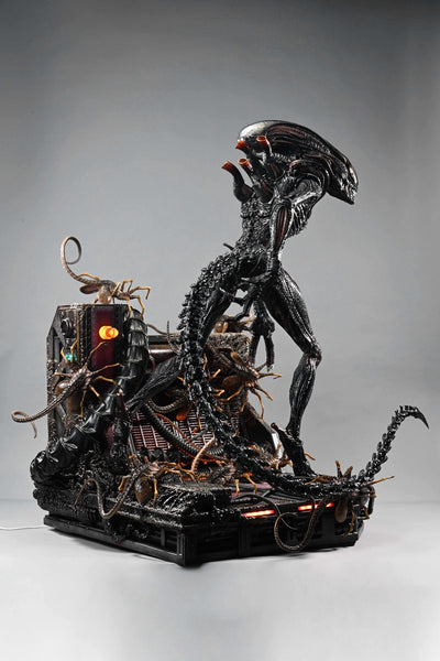 Alien: Romulus - Scorched Earth Xenomorph 1/3 Scale Statue