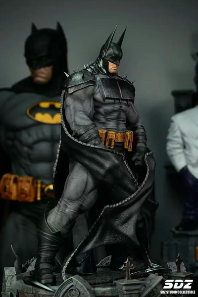 Absolute Batman (Deluxe) 1/4 Scale Statue by SDZ Studio