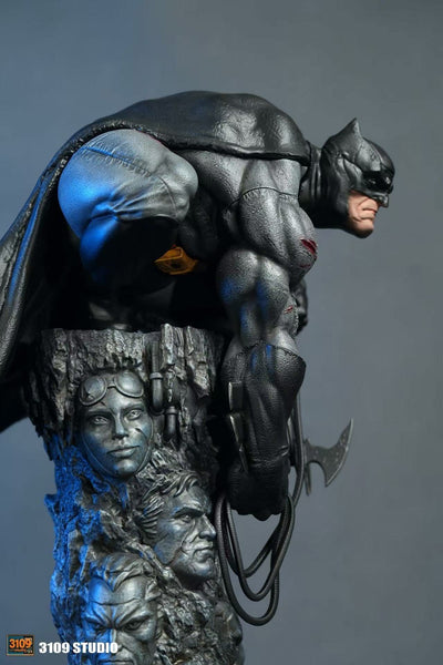 The Dark Knight Returns - Batman (Black) 1/4 Scale Statue by 3109 Studio