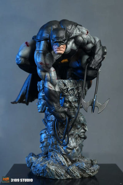 The Dark Knight Returns - Batman (Black) 1/4 Scale Statue by 3109 Studio