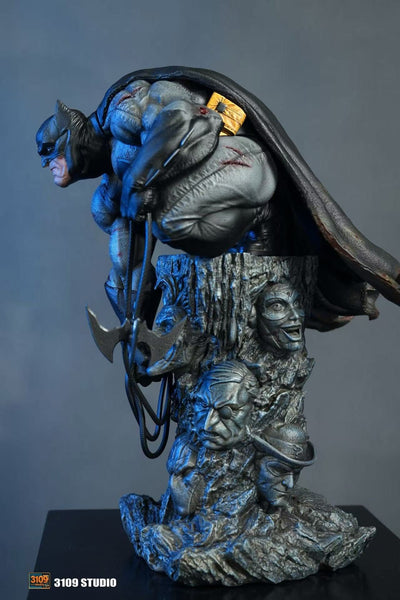 The Dark Knight Returns - Batman (Black) 1/4 Scale Statue by 3109 Studio