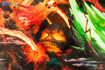 One Piece - Zoro vs. King (Illuminated) Statue