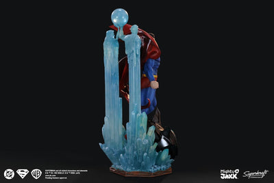 Superman Birth of Hope (S Cape Flowing Up) Statue