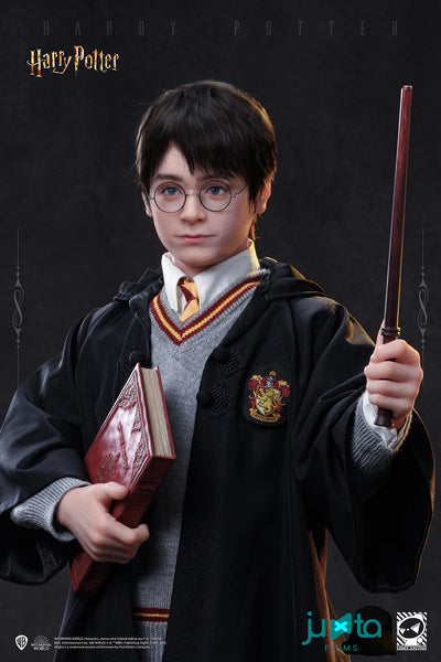 Harry Potter 1/3 Scale Statue