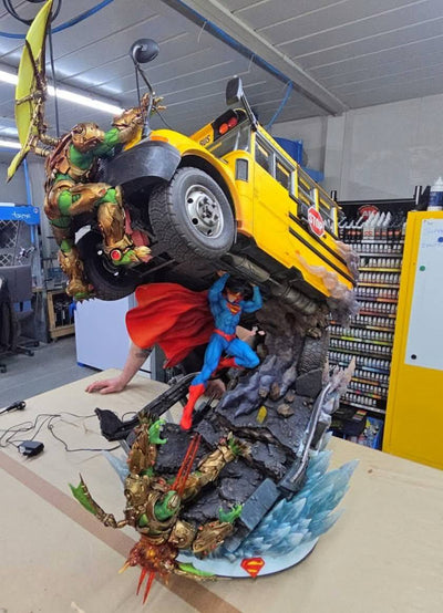 Superman Ultra HQS 1/6 Scale Statue