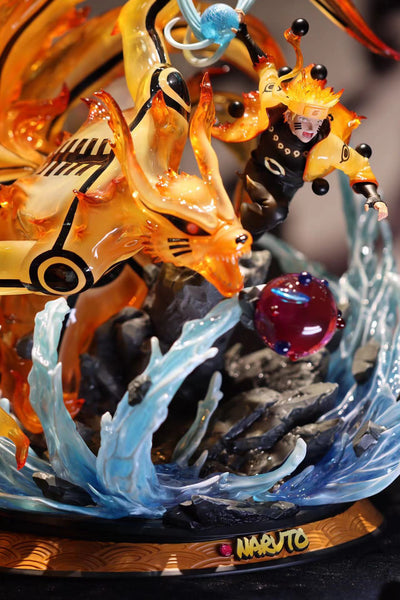 Naruto and Kyuubi 1/7 Scale Statue
