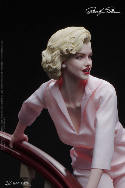 Marilyn Monroe - A Timeless Classic - 1/6 Scale Statue