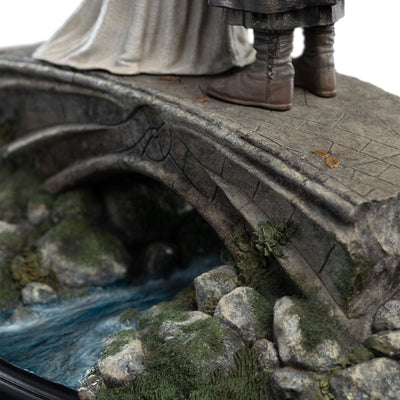 LOTR - Aragorn & Arwen Miniature Statue