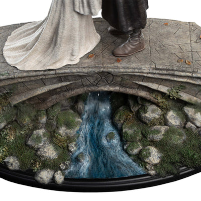 LOTR - Aragorn & Arwen Miniature Statue