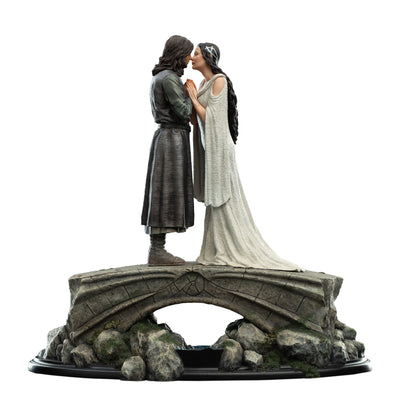 LOTR - Aragorn & Arwen Miniature Statue