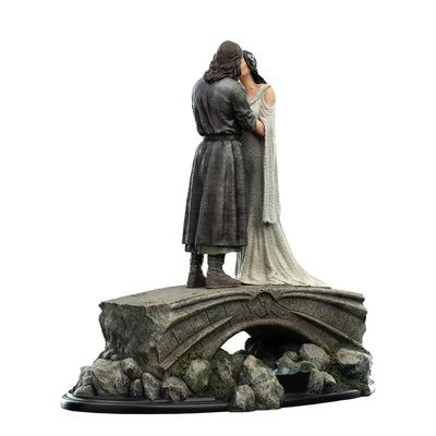 LOTR - Aragorn & Arwen Miniature Statue