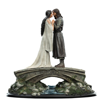 LOTR - Aragorn & Arwen Miniature Statue