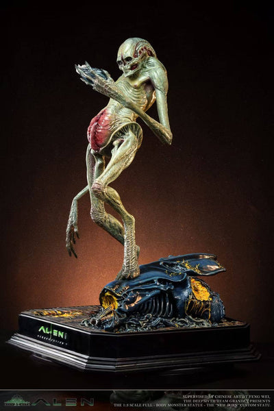 Newborn Alien 1/3 Scale Statue by DeepMyth