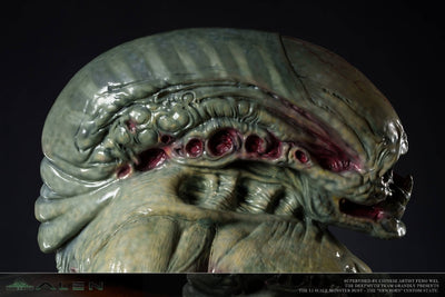 Newborn Alien 1/3 Scale Statue by DeepMyth
