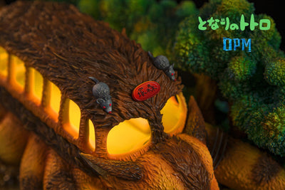 My Neighbour Totoro - Catbus Statue
