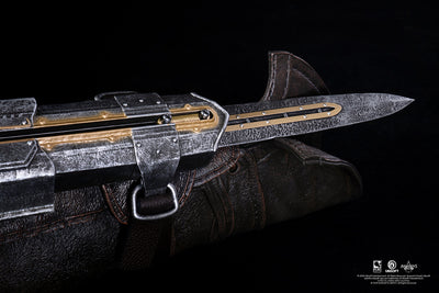 Assassin's Creed: Black Flag Resynced - Animus Edward Kenway Hidden Blade Life-Size Replica