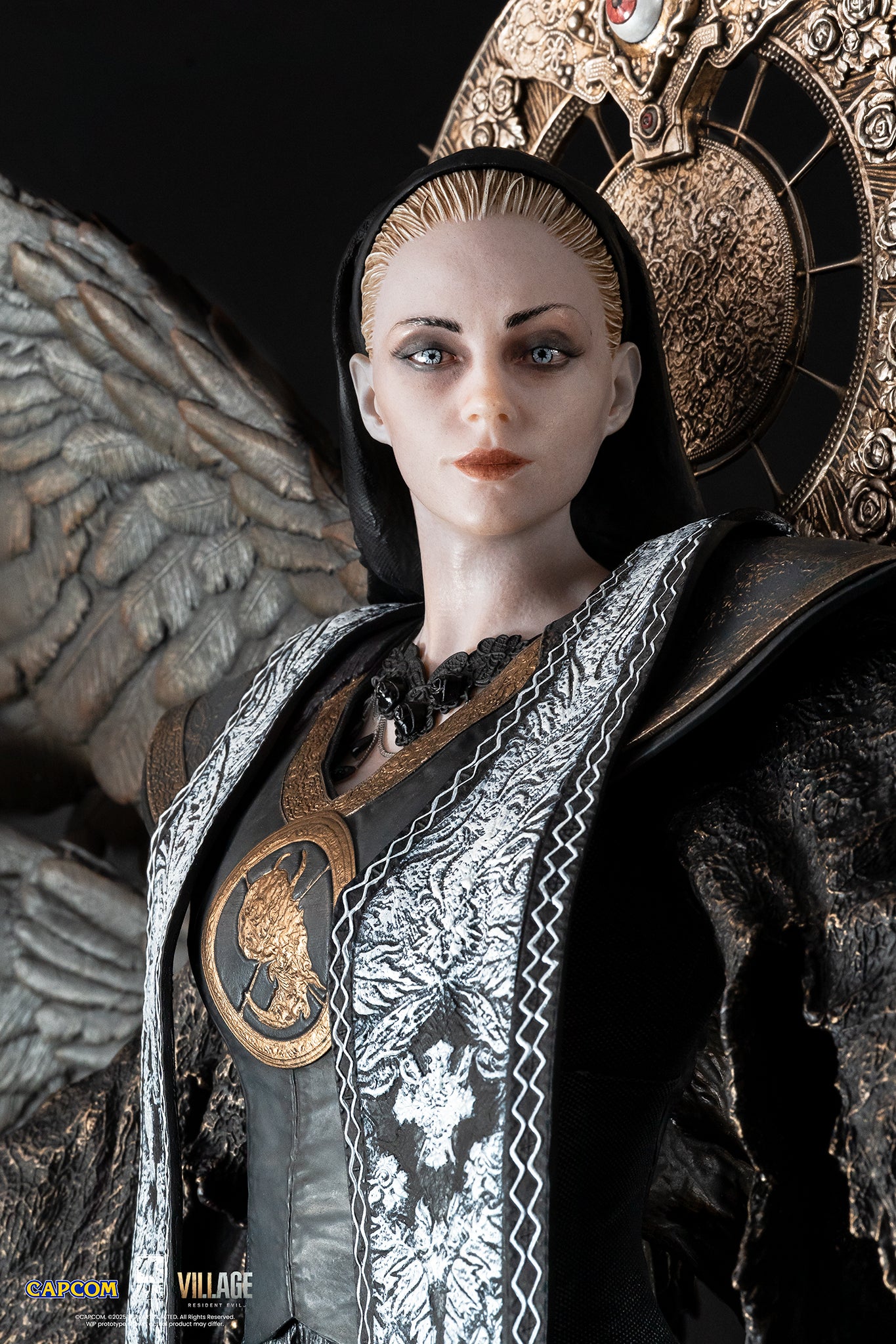 Resident Evil Village Statue 1/4 Mother Miranda 66 cm