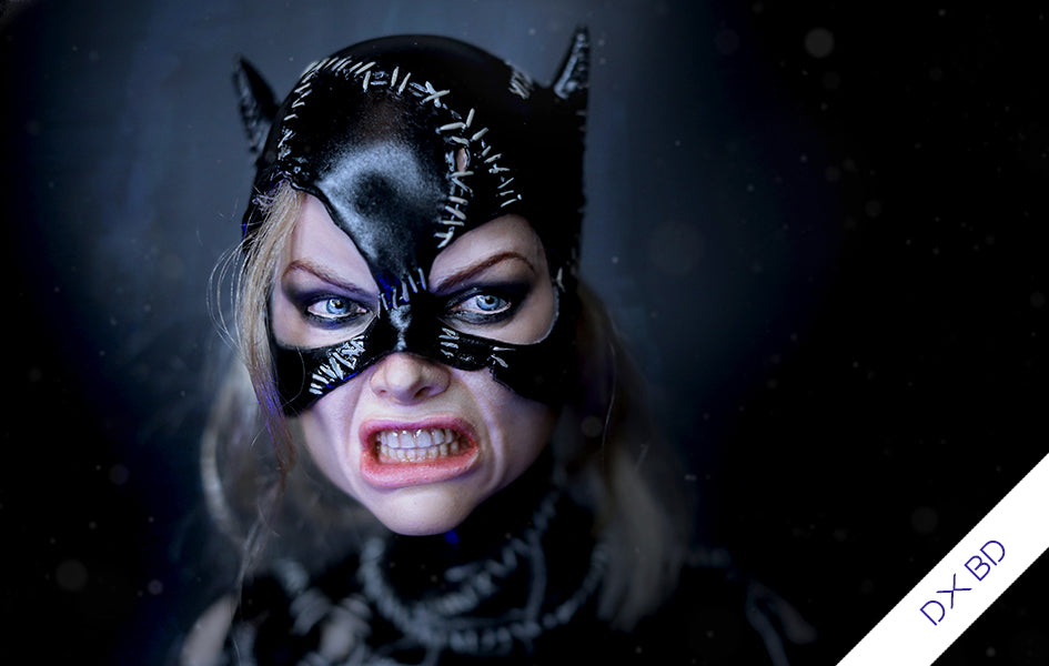 Batman Returns - Catwoman (DX Battle Damaged) 1/6 Scale