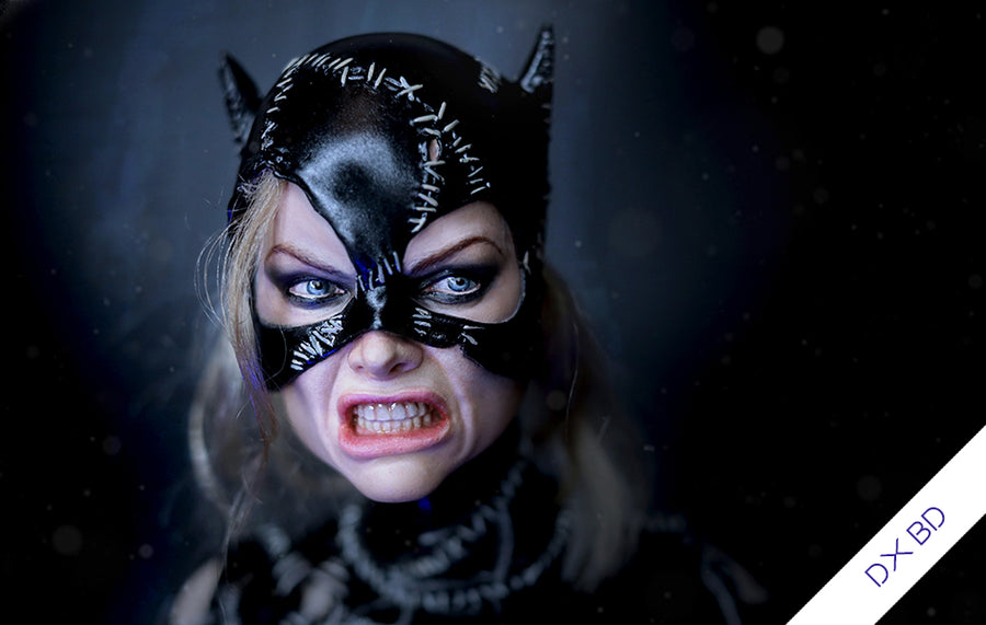 Batman Returns - Catwoman (DX Battle Damaged) 1/6 Scale Figure