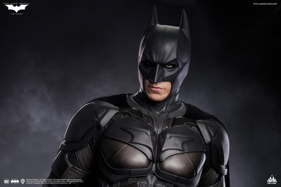 The Dark Knight - Batman (Deluxe Ed.) Life-Size Statue