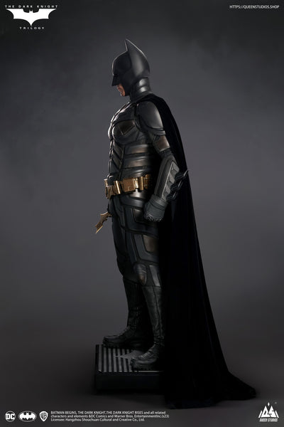 The Dark Knight - Batman (Ultimate Ed. - Armory) Life-Size Statue