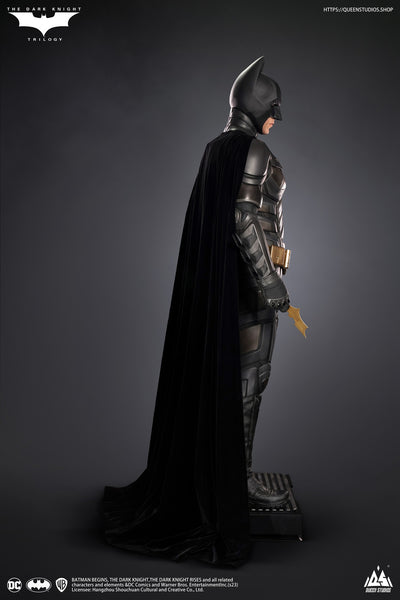 The Dark Knight - Batman (Ultimate Ed. - Armory) Life-Size Statue