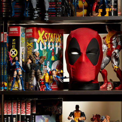 Marvel Legends Series - Deadpool Premium Interactive Head