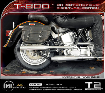 Terminator 2 - T-800 on Motorcycle (Regular) Signature Edition 1/4 Scale Statue