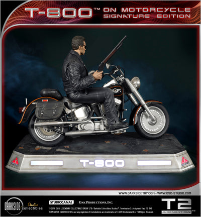 Terminator 2 - T-800 on Motorcycle (Regular) Signature Edition 1/4 Scale Statue