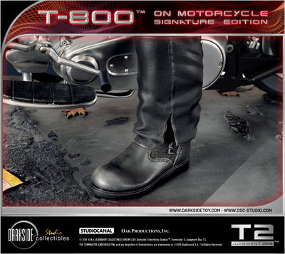 Terminator 2 - T-800 on Motorcycle (Regular) Signature Edition 1/4 Scale Statue