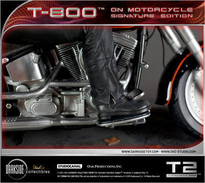 Terminator 2 - T-800 on Motorcycle (Regular) Signature Edition 1/4 Scale Statue