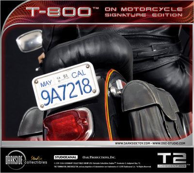 Terminator 2 - T-800 on Motorcycle (Exclusive) Signature Edition 1/4 Scale Statue