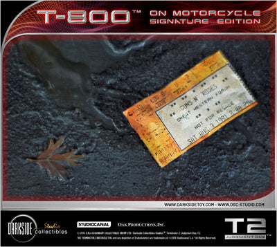 Terminator 2 - T-800 on Motorcycle (Exclusive) Signature Edition 1/4 Scale Statue