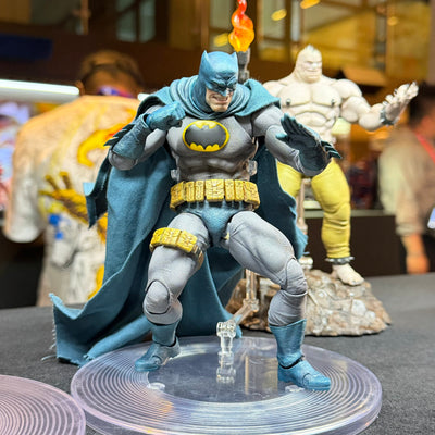 Batman: The Dark Knight Returns (1986) - Batman InArt 1/12 Scale Figure