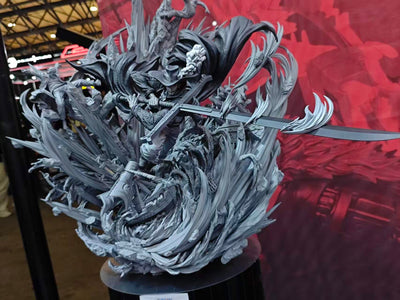 One Piece - Dracule Mihawk Statue