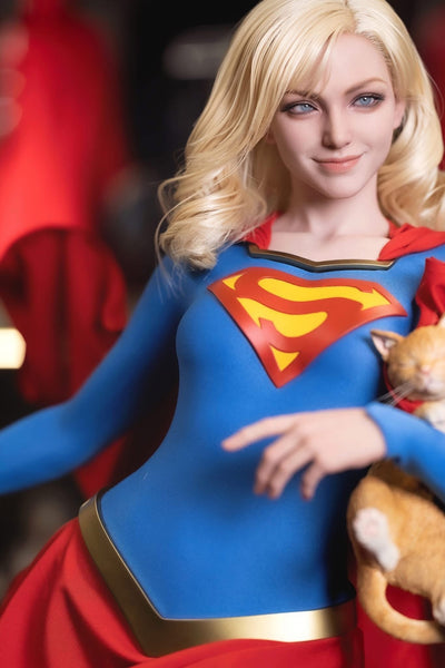 Supergirl 1/3 Scale Statue