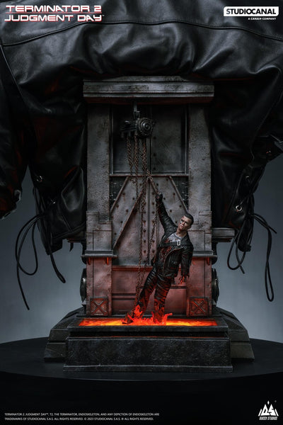 T-800 Ver. 2 (Static) Life-Size Bust