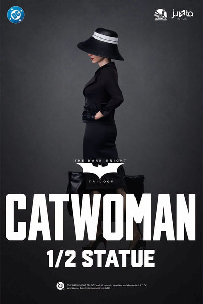 The Dark Knight Rises (2012) - Catwoman (Airport Disguise) 1/2 Scale Statue