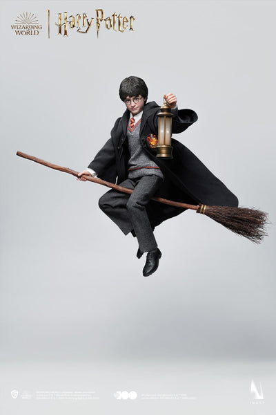 Harry Potter and the Sorcerer's Stone - Harry Potter Deluxe In Art 1/6 Scale Figure